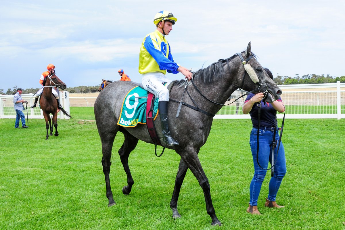 Racing's tweet photo. Lil' Angel’s win at  Donald was Maddie Raymond’s first win as a trainer in her own right and was only her second-ever runner to the track.

Nice work Maddie! 👍 https://t.co/aC9Livl3UI