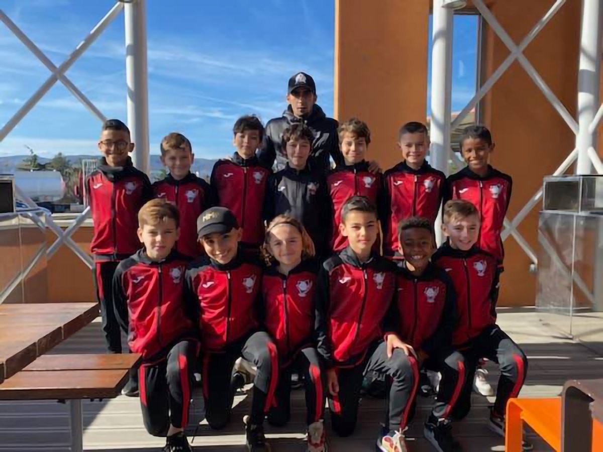 ⚽️⚽️ Le week-end dernier le <a href="/montpmedfutsal/">Montpellier Futsal</a> participait à un des tournois indoor le plus relevé d'Europe, la <a href="/CSITalentCup/">NV Logistics CSI Talent Cup U11</a> !
👉 Sur ces 8 matchs, 3 victoires, face au FC Sion, au FC Nantes et la Juventus.
Félicitations à eux 👏👏