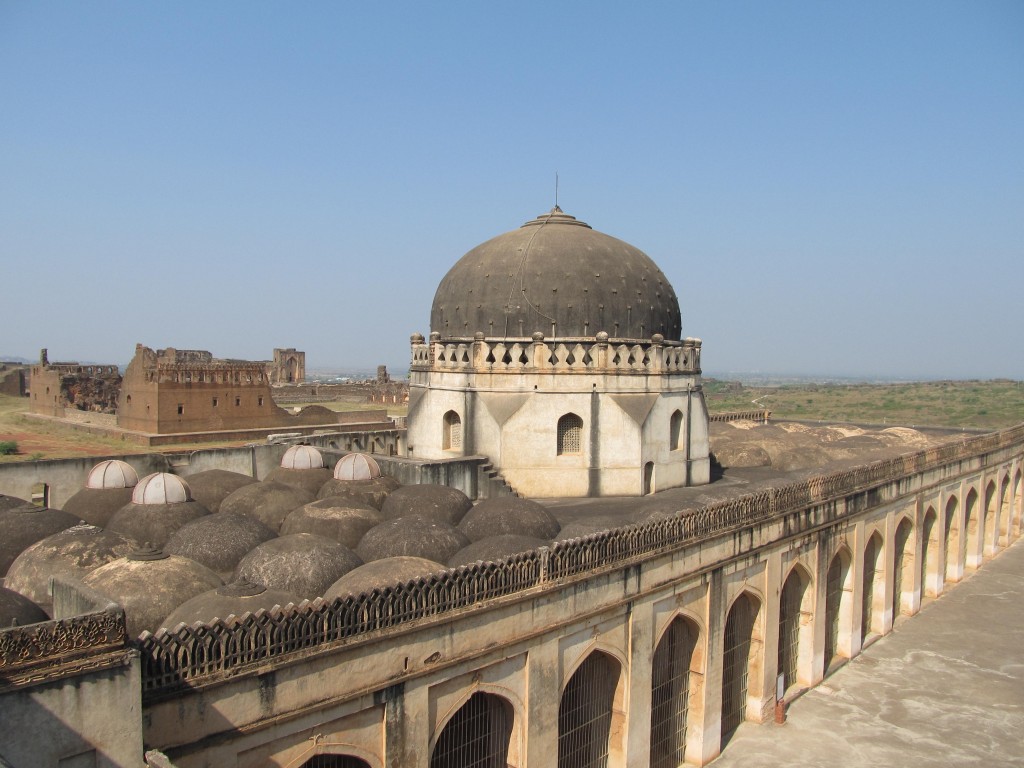 A Deccan story: Mahmud GawanVery cool story about the Persian Vizir of Gilan Mahmud Gawan who ran the Tajik Bahmanid Empire in India. https://timesofindia.indiatimes.com/blogs/HiddenHeritage/a-deccan-story-mahmud-gawan/