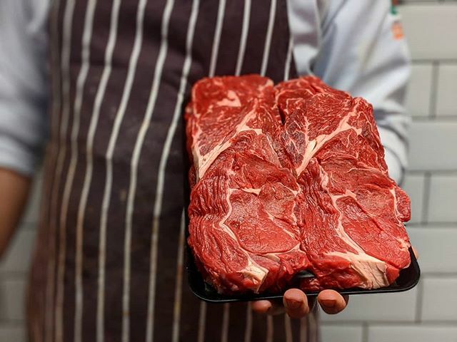 Americans call it Chuck steak we call it the BEST kind of steak. This tender pieces of @pgiwelshbeef steak is cut from the rib at an inch thick making it perfect for grilling. Season, grill, serve 👌

Pick up yours for Valentine's from our butchery at… ift.tt/2w8Y1TJ