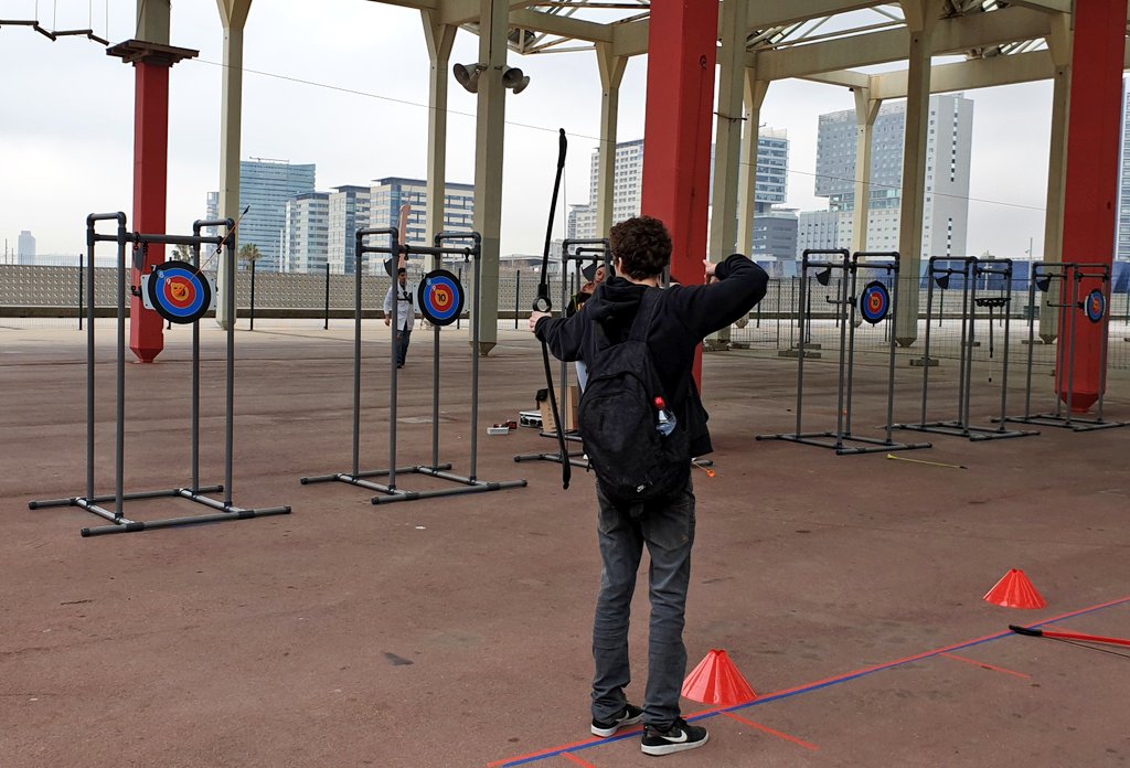 la_UPC's tweet image. Bon dia!
Avui, el #ParcFòrum es converteix, de la mà de la #UPC, en un gran laboratori científic! 🎯🧪⚗️
👉 Amb més de 2.000 nois i noies de tot Catalunya! #VisionsSTEAM
@EEBE_UPC @bcn_ajuntament