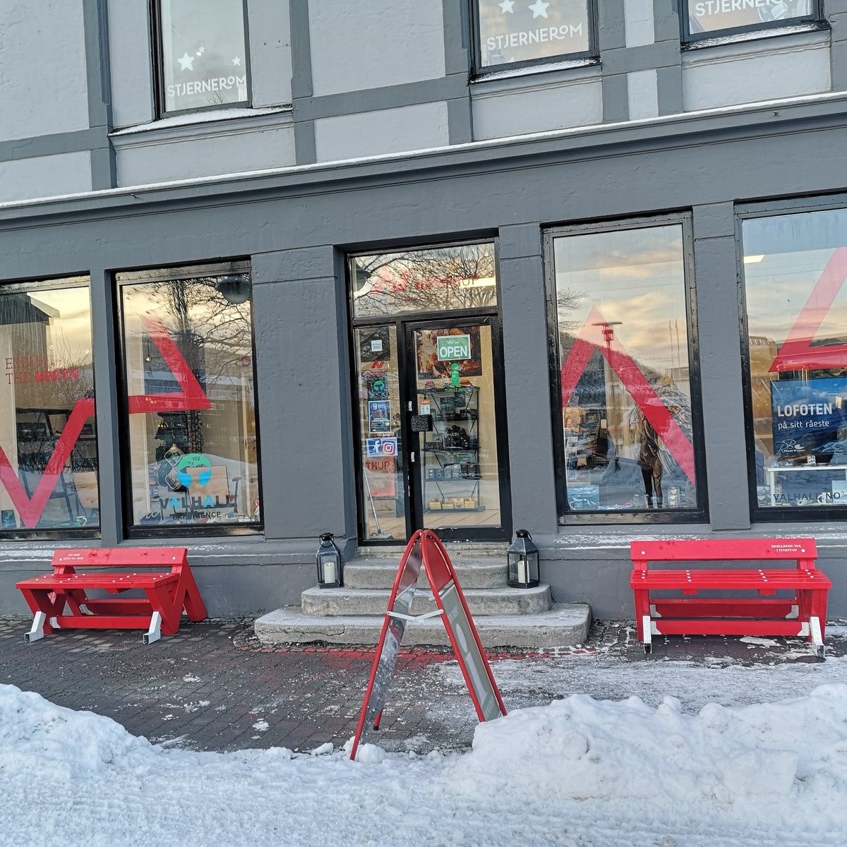 GDagsvold's tweet photo. Ny benkene på plass=) https://t.co/U8UOz2Oihx