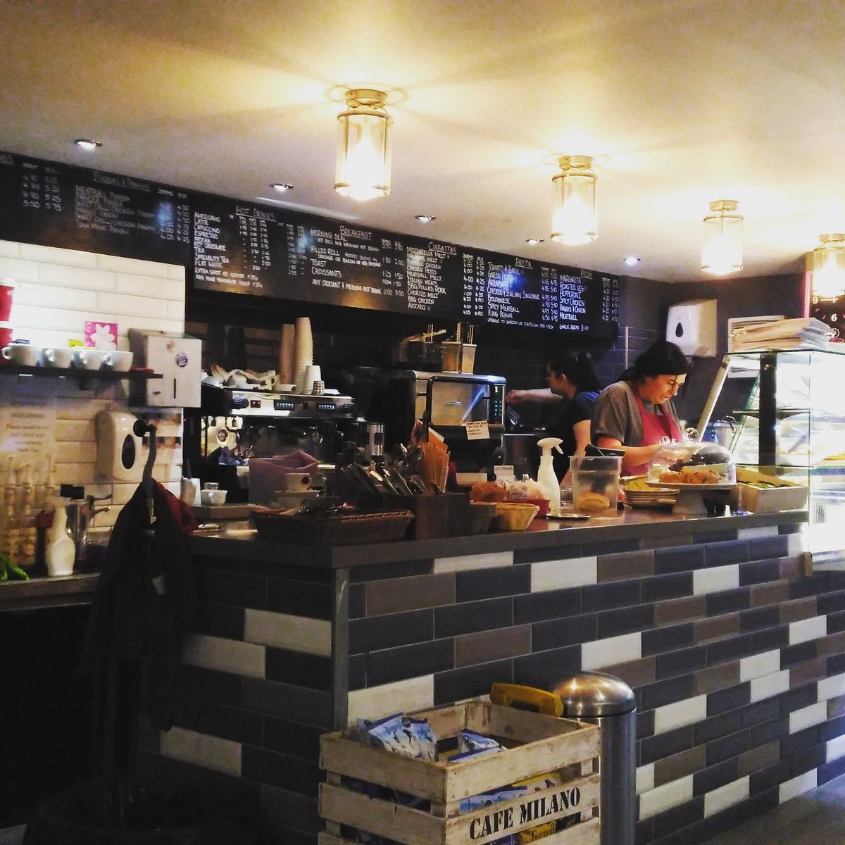 RingtonsDavid's tweet photo. Cafe Milano, West Campbell St, Glasgow for great food, great banter with Lianne &amp; Nicole &amp; of course great coffee! #ringtons #coffee #glasgowfood https://t.co/GqkmSM3F47