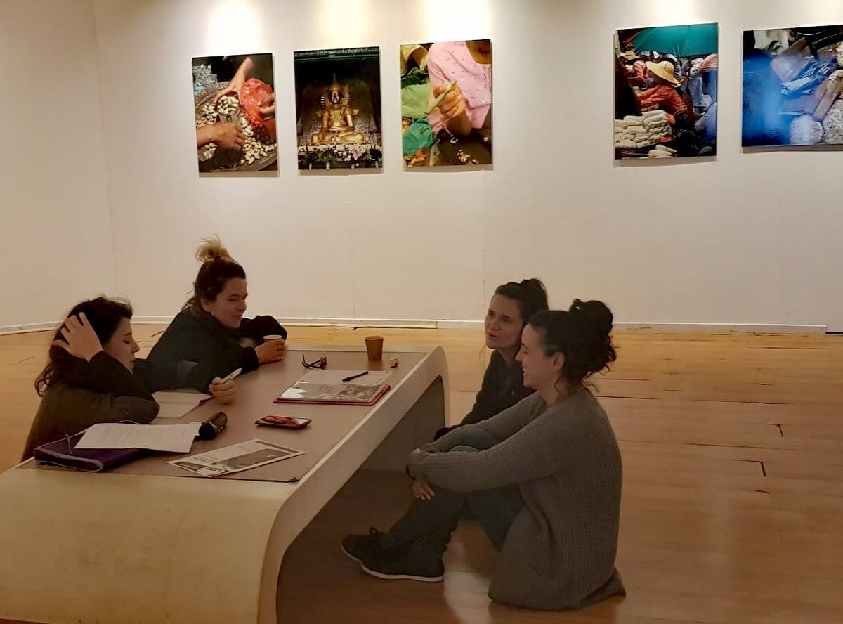 LaBonne_CCDFB's tweet photo. Segon dia intens de capacity building a Portugal, acollides per @lac_associacao en el marc del @Contestedesires.
Herència VS Cultura.
#contesteddesires https://t.co/R1lyCU6MyK