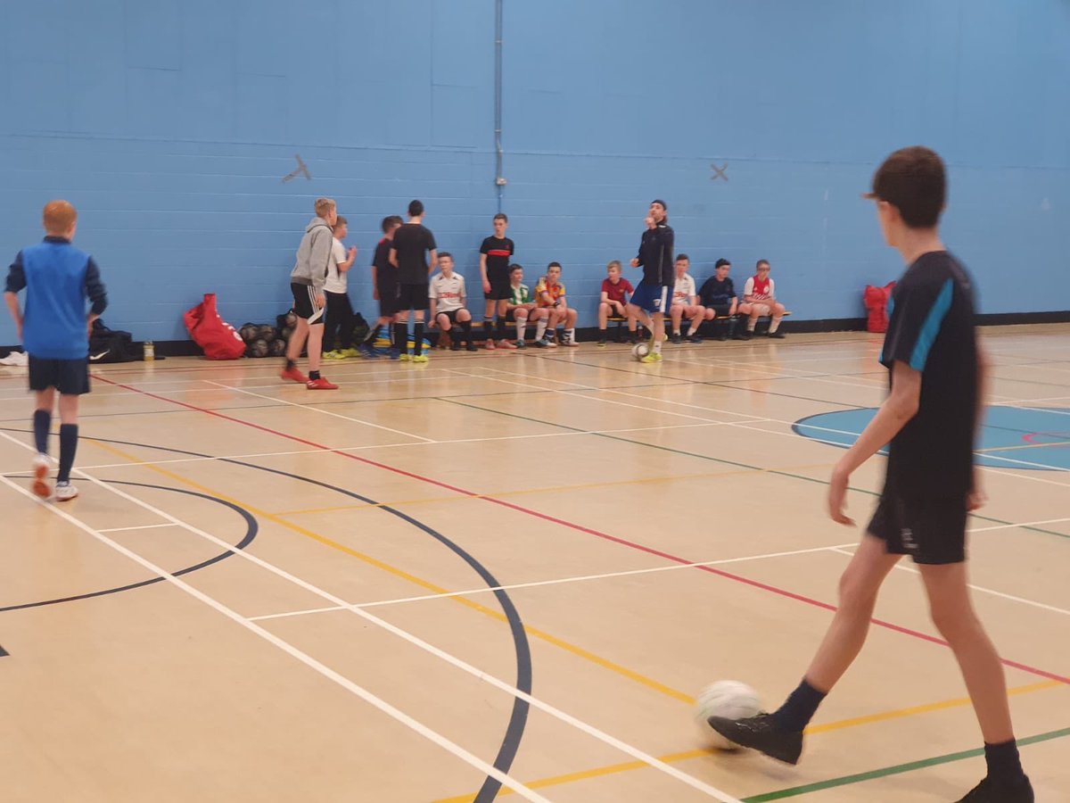 UKFutsalAcad's tweet photo. Fantastic energy in all groups last night with loads of great dribbling moves on show. 

#TheBuzzIsBack
#TeamUKFA
#Futsal 

⚪️🔴🔵 https://t.co/ANsqa4xK5i