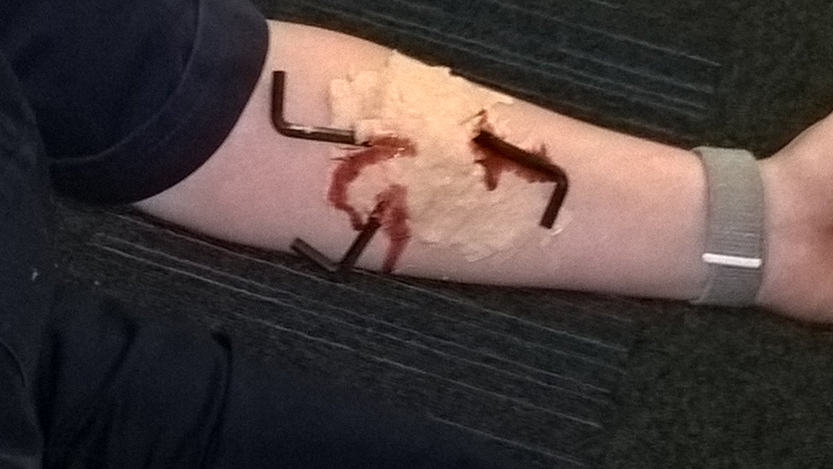 LFRSfirecadets's tweet photo. Last Night Central Fire Cadets made wounds as part of our first aid training. If you fancy joining us we have space for new cadets, get in touch (claire.thorpe@leics-fire.gov.uk) @UKFireCadets https://t.co/YGF5mwVYcn