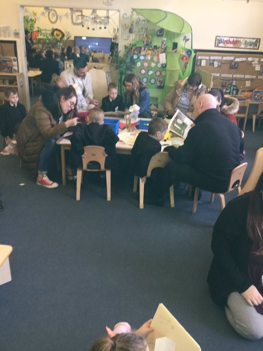MissMaxfieldREM's tweet photo. Fantastic reading morning @nsprimary https://t.co/gRH3T05jTw
