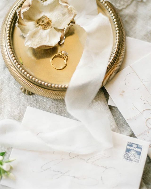 - St. V -

Celebrating love. Today and everyday. 
Happy Valentine's Day.

Photography . <a href="/epilkingtonwed/">Emma Pilkington</a>
Design &amp; Styling . @helenjamesstyling
Venue . <a href="/dorfold/">WolfofDorfold</a>
Silk . @silkandpurl
Floral Design . <a href="/fletcherfoley/">Joanne Fletcher 🏳️‍🌈🌱</a>
Dress . @jeanjacksoncouture
Jewellery . <a href="/agn/">agn</a>… ift.tt/2HlOew1