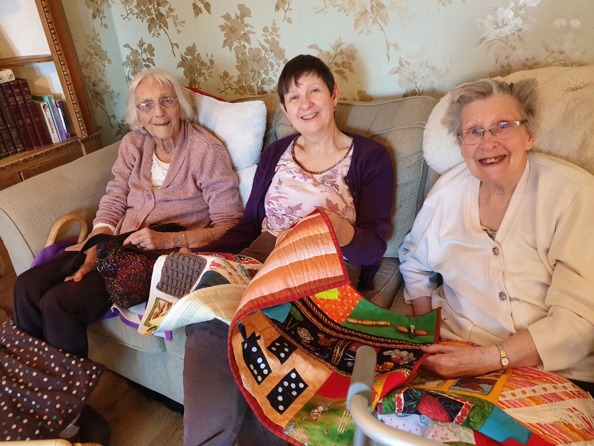 Fiddlequilts's tweet photo. With Ann and Annie in a Staffordshire care home. The very creative and energetic activities officer Susan Harper invited me to test the waters to involve residents in helping make their own mini fiddle quilt. Watch this space!

@wolvesdaa 
@QuiltersGuild 
@Butterhill_home https://t.co/29FwD6YZ2R