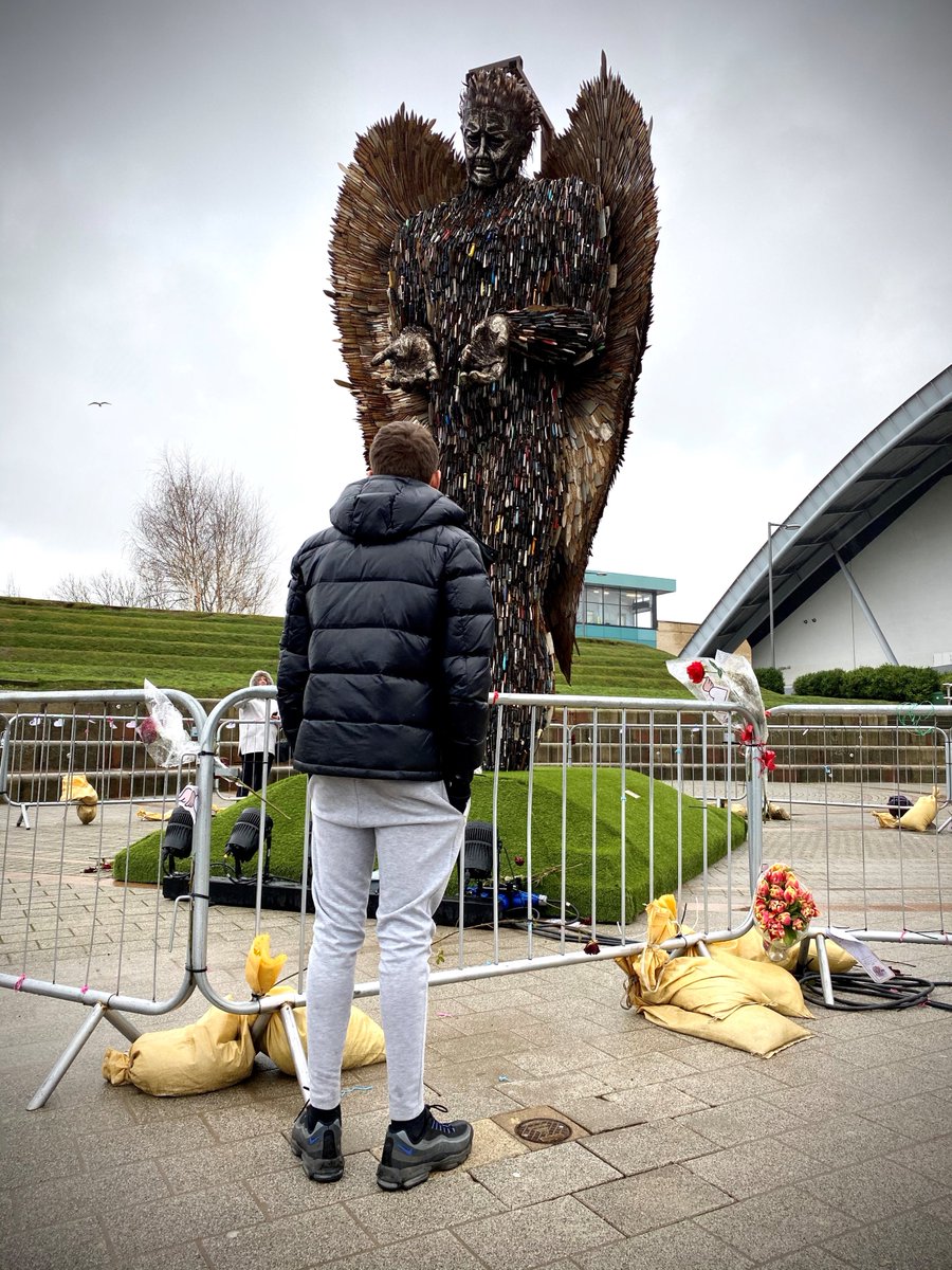 northtyneYJS's tweet photo. Another visit to the #KnifeAngel. The young person was really impressed by this and said 'I totally get it' @LegacySamantha
#YJS #KnifeCrime #ReducingOffending #KnivesDown #Victims #YouthJustice https://t.co/MMeYkuSUvN