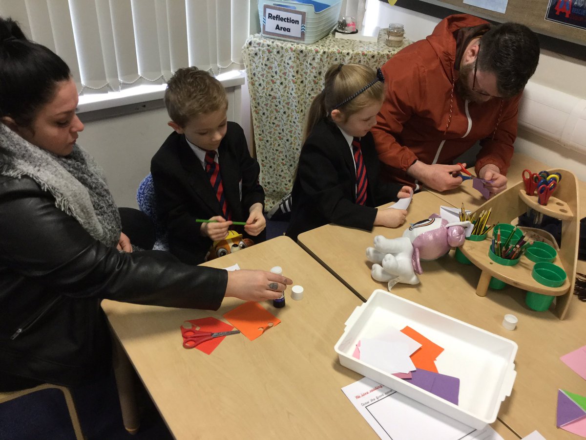 NS1LD's tweet photo. A fantastic morning sharing stories and making book marks with our grown ups. @nsprimary https://t.co/WvCPoh68ES