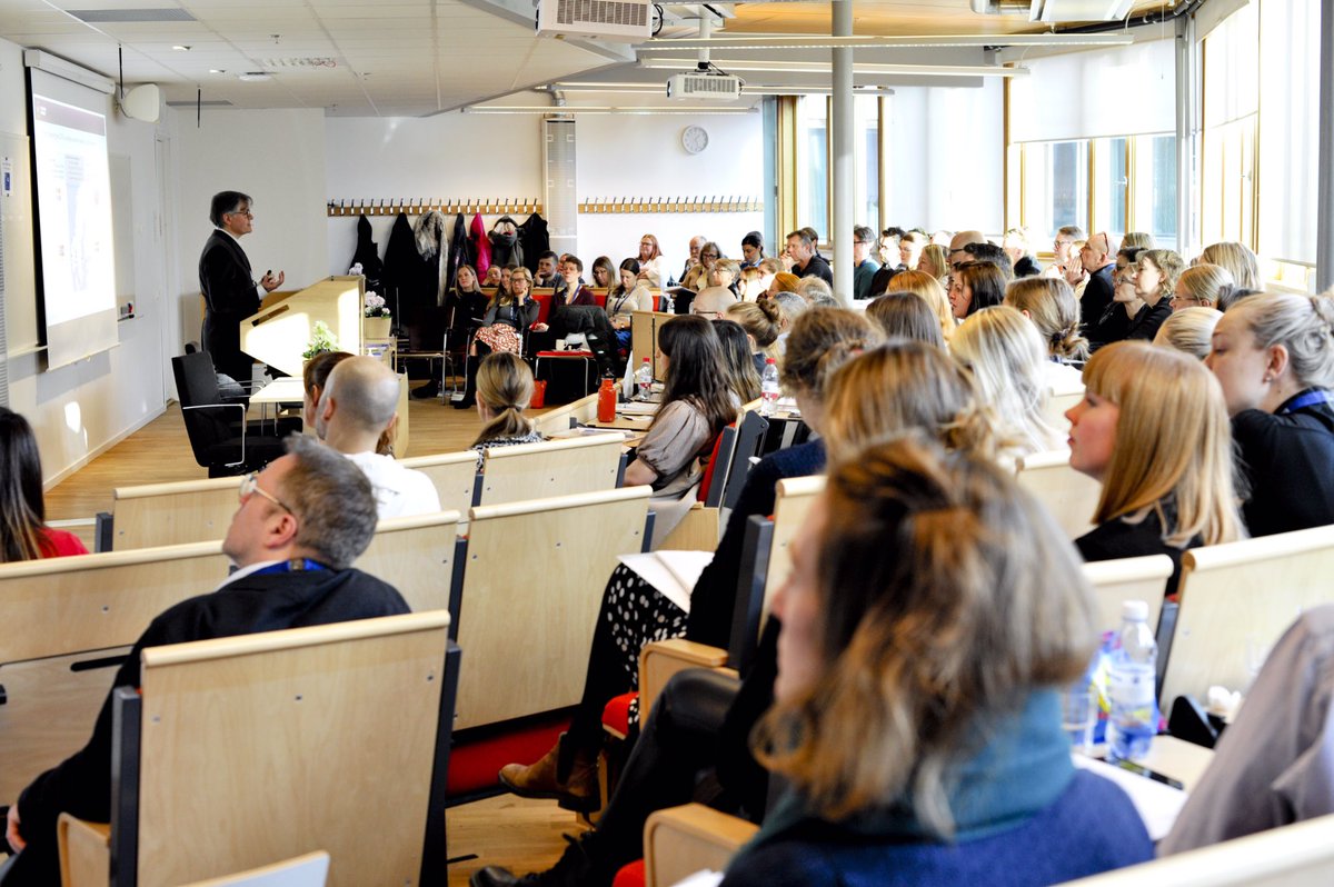 Bilder från ”Konferens om Tourettes syndrom”, som vi arrangerade 7 februari. 81 kliniker deltog från runt om Sverige. Jag berättade om vår studie om internetbehandling för Tourettes/tics. Dela gärna länken så att patienter hittar till studien: bup.se/bip #tourette