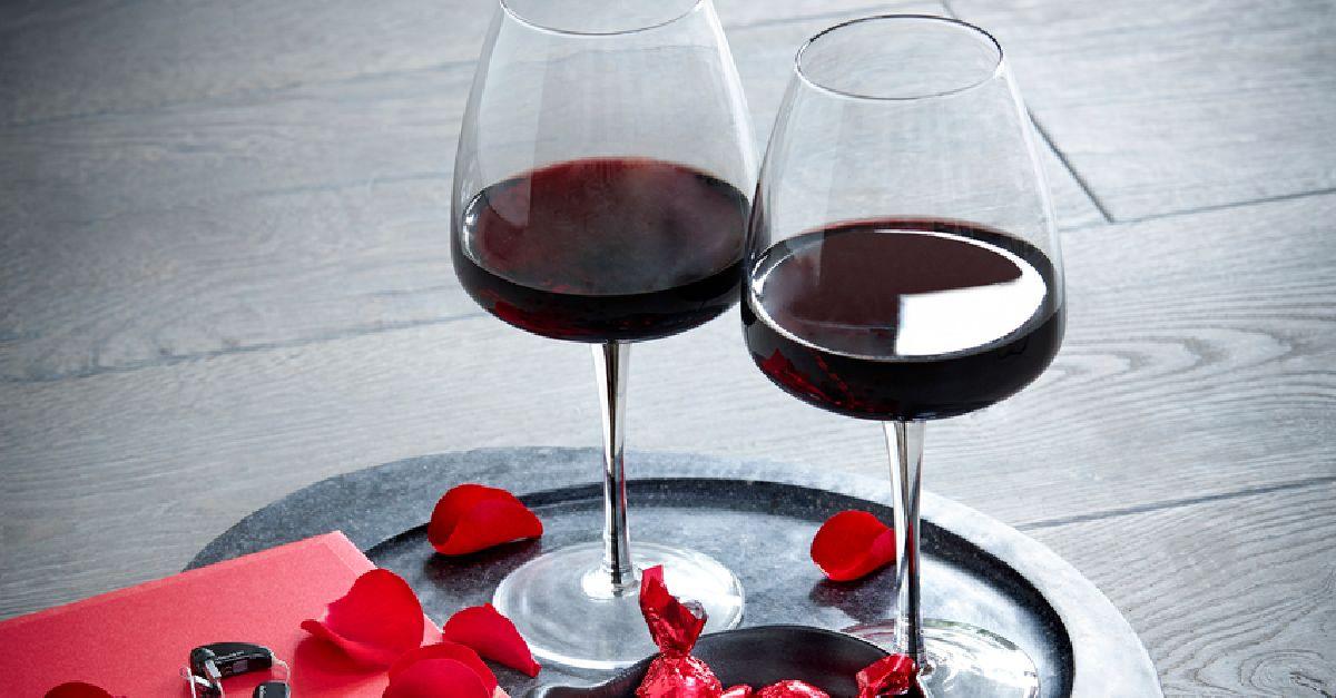 ReSoundUK's tweet photo. 😍💕Love is in the air! 💕😍
Did you know that 2 out of 3 spouses reported improvements in their relationship and fewer arguments since they started using #HearingAids?*
Find your nearest 'love guru', sorry, audiologist here --> https://t.co/fHMody5j5u
(*Kochkin & Rogin, 2000) https://t.co/4XhIeCC0kU