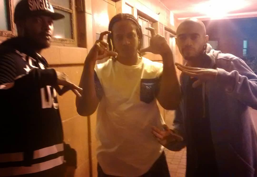 Toppopent's tweet photo. #tbt #PayUpProductions #PayUpEnt #toppopent @ProductionsPay 

Rollin 60z Crip since 94'  I dnt throw sgins up anymore I throw 
#money #nycguy #PayUpProductions #AlexMoney #AlexManhattanMoney #MrManhattanMan #rollin60crip @crip https://t.co/aBIx4CaJyF