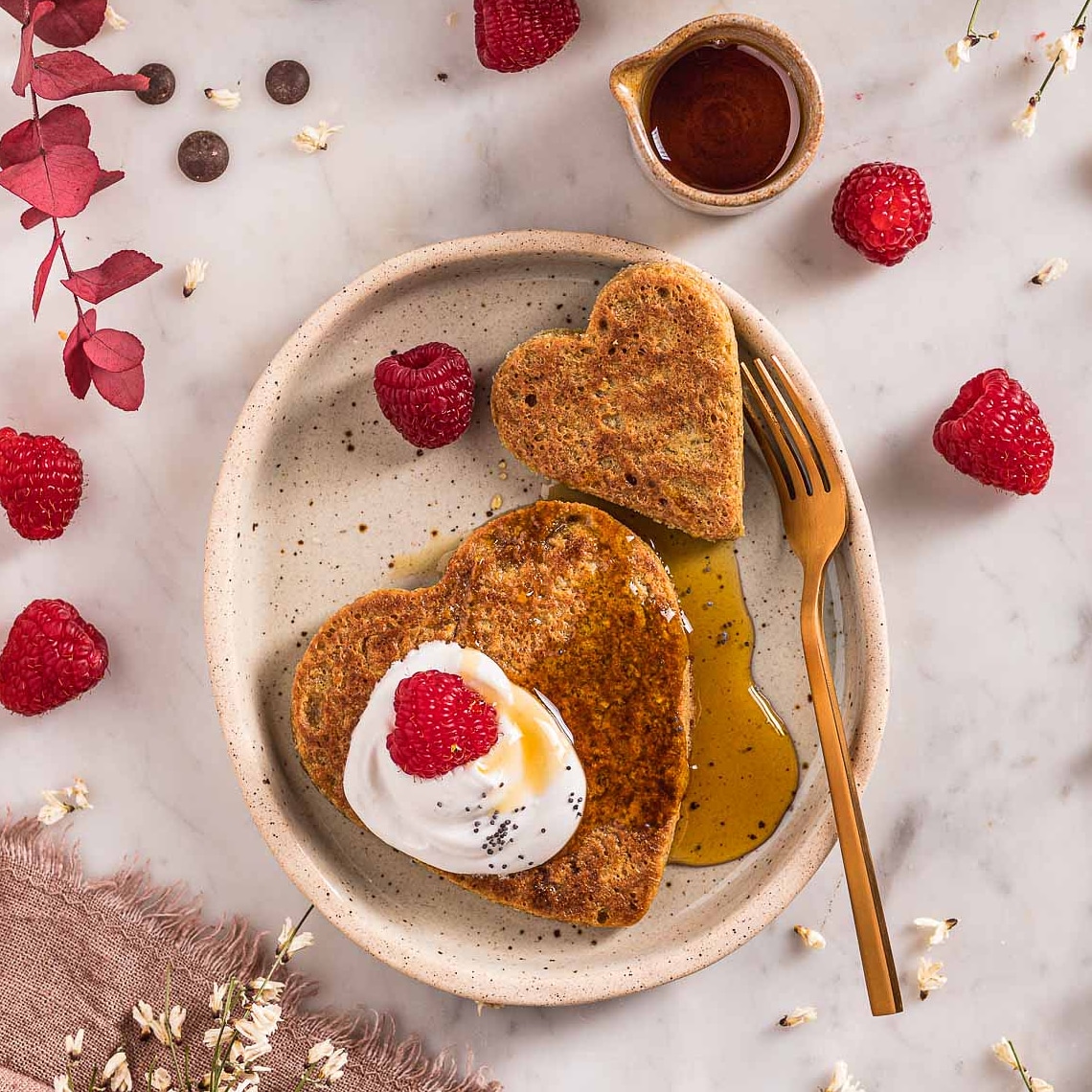 veganly_it's tweet photo. Buon #SanValentino con i pancakes #vegan e #senzaglutine di @BeautyFoodBlog 😍❤️
➡️ La #ricetta: https://t.co/QFYtQWHQDN #sanvalentino2020 https://t.co/3UTs9DNw7P
