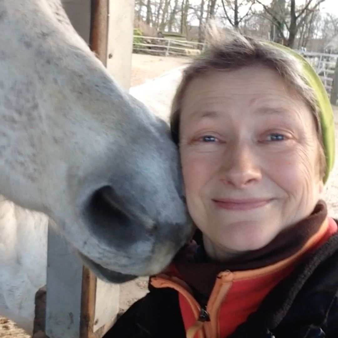 Happy #Valentinstag! Ich kann nicht so schön singen wie #NoTimeToDie und ich kann euch auch keine #Blumen rüberschicken. Aber dafür einen neuen Post auf Insta 😀 
Schaut mal rüber und sagt mir, wie er euch gefällt  ❤️
instagram.com/p/B8hQr93iceE/…

#ValentinesDay2020