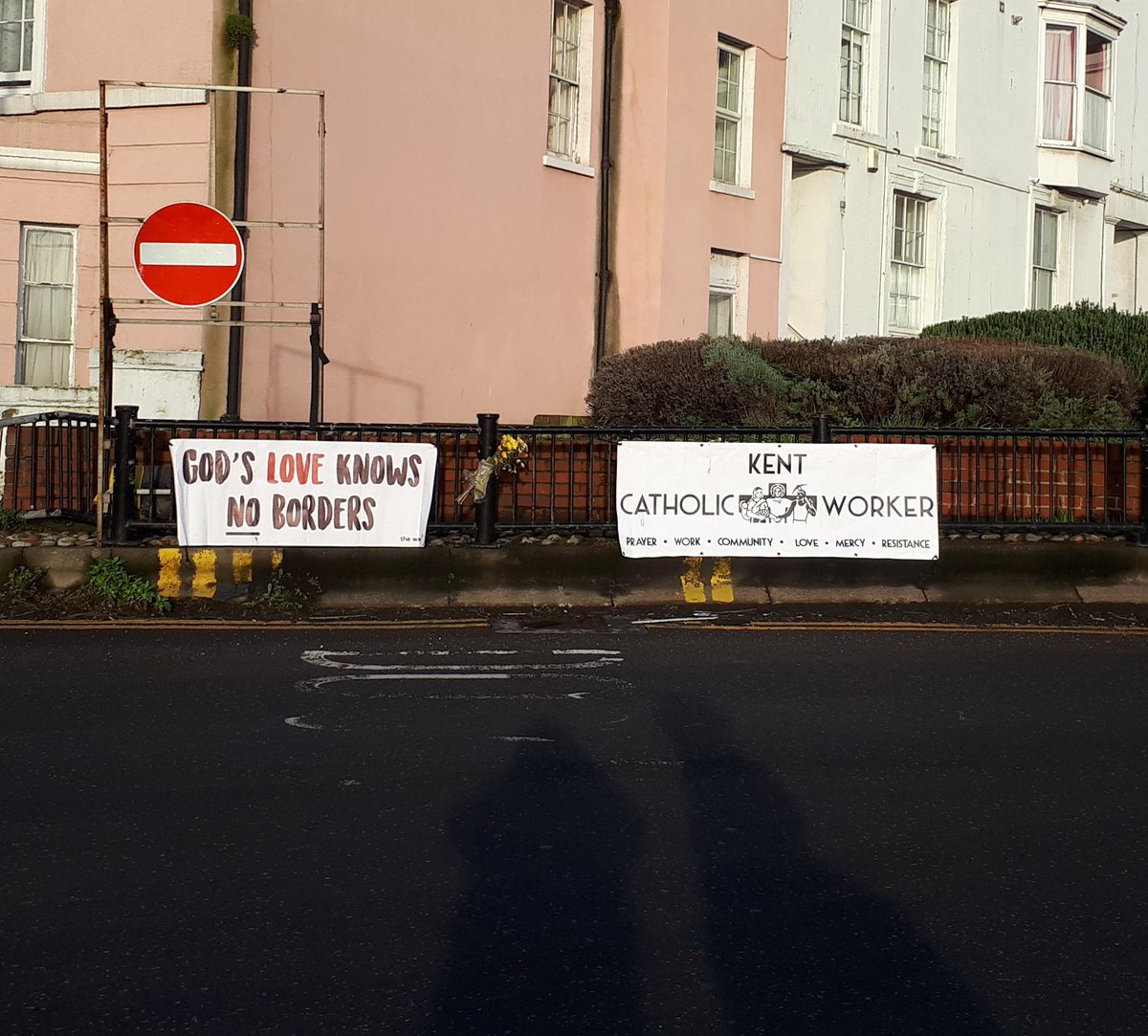 radicalhoneybee's tweet photo. It was good indeed to return with @KCPeaceA to our monthly #RefugeesWelcome vigils at Dover ferry terminal this morning. We sang, we prayed, &amp; the stunning #sunrise &amp; the 'weeds' breaking through the concrete reminded us that beauty abounds &amp; that better things are possible. https://t.co/CVS10caYZi