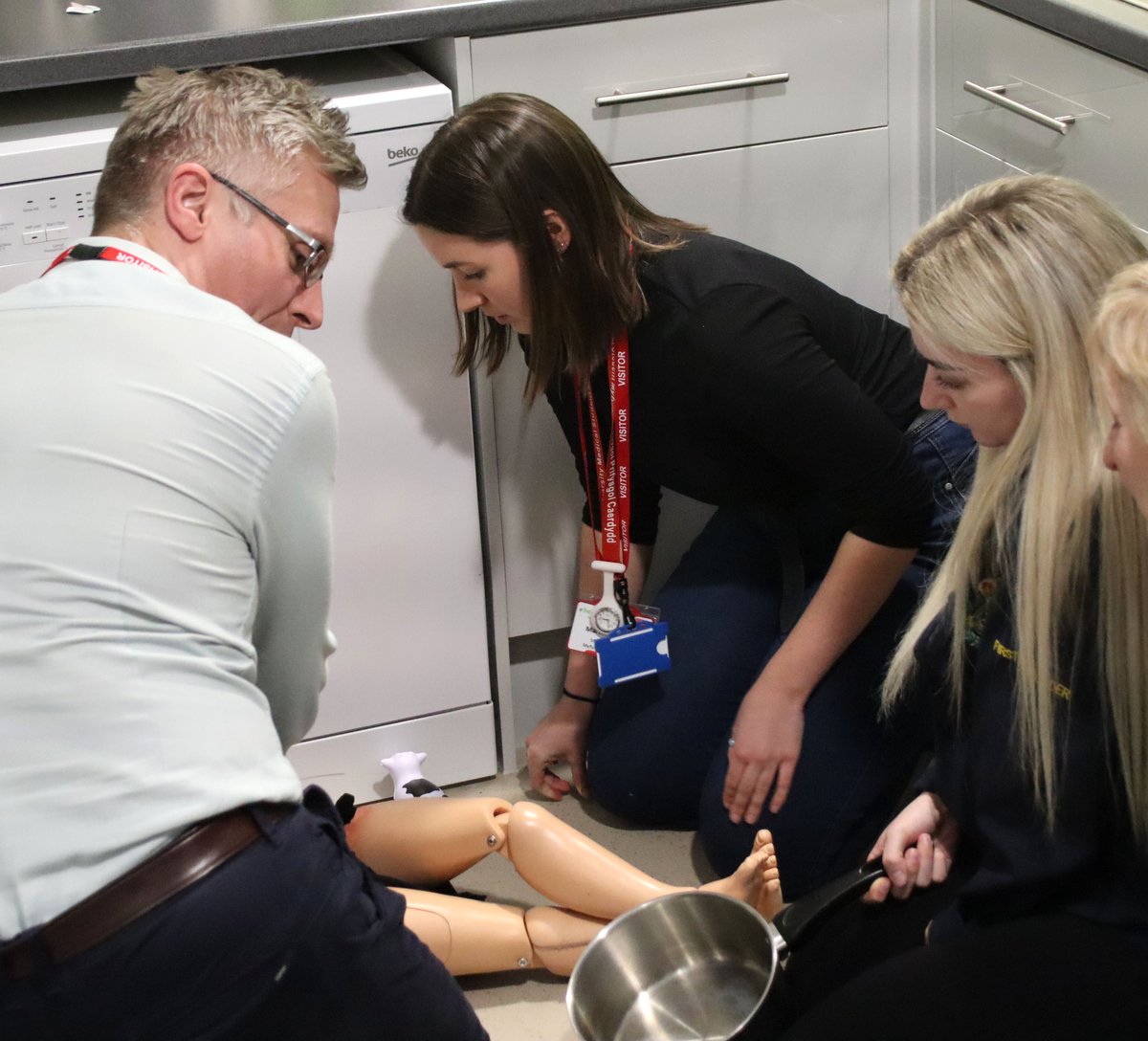 Undergradwest tweet media