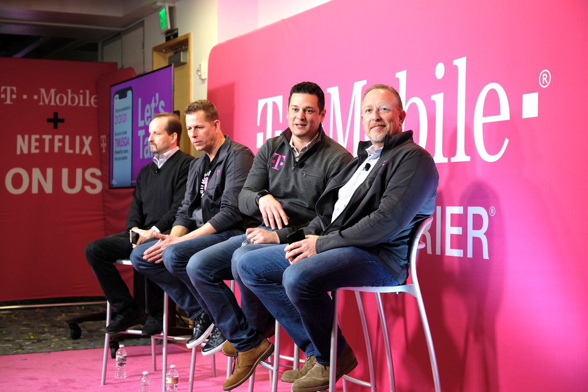 Mike_Katz's tweet photo. Fielded a ton of questions on my *talk show #KatzChat yesterday and one thing was clear: we can’t wait for the day we get to welcome some new colleagues👋 😺 https://t.co/GqGxOjIS8b
