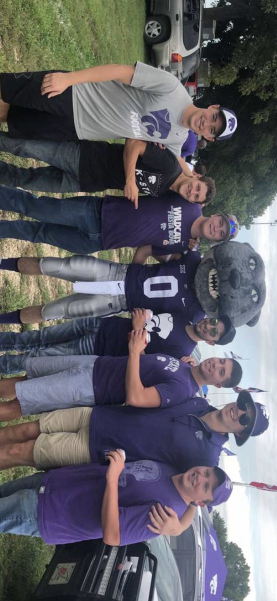 ChaviraEric's tweet photo. Happy birthday Jordan hope it’s a good one! https://t.co/rsJC6g5ToN