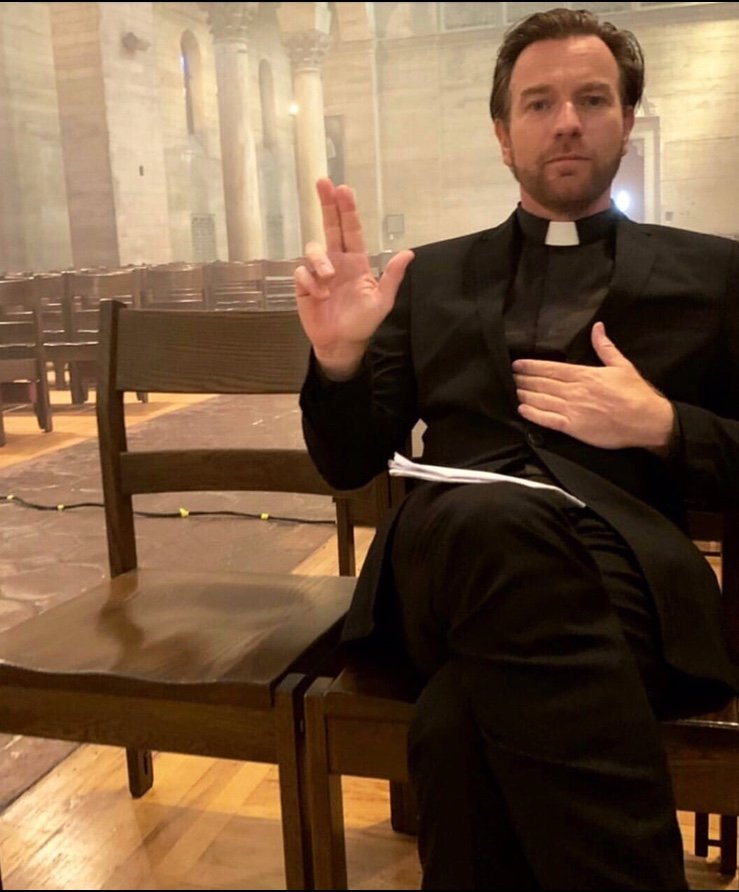 SPLENDOR1999's tweet image. hot priest nation rise up