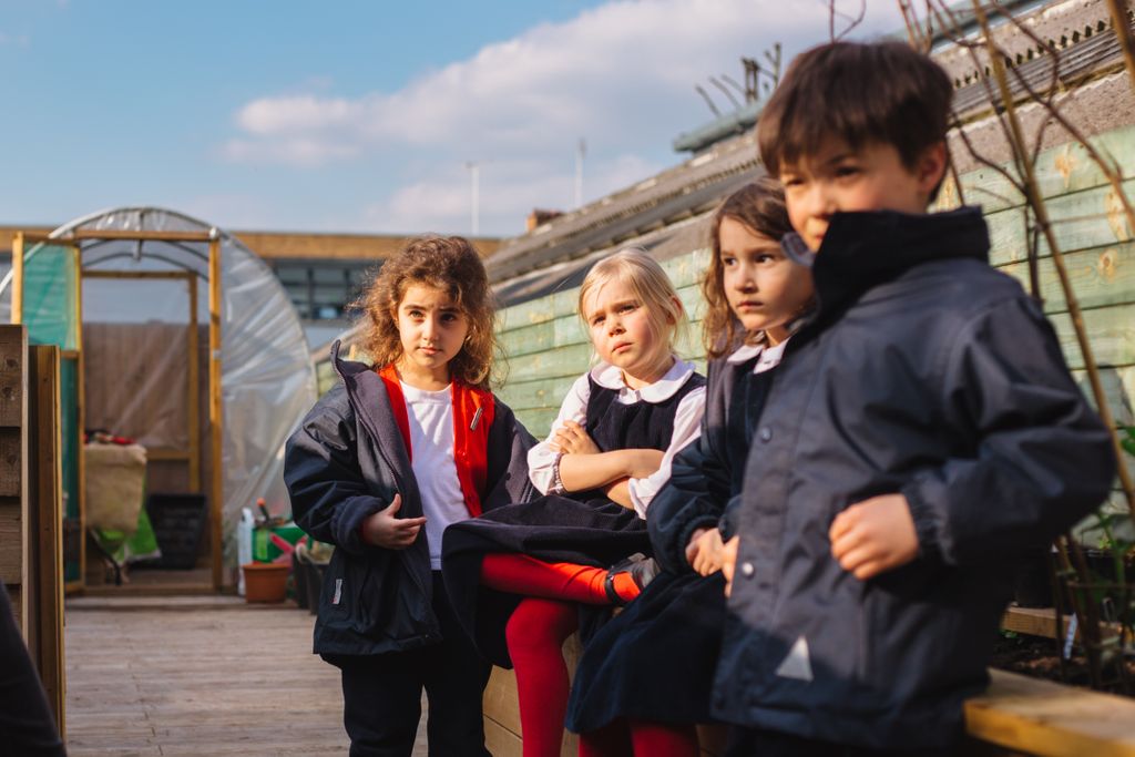 In a world where children have so many more distractions, creating experiences that immerse children in the natural world has never been more important. Their guides on each journey must have the skill and magic to capture the children's imagination and engage them fully⚡️ 🌿