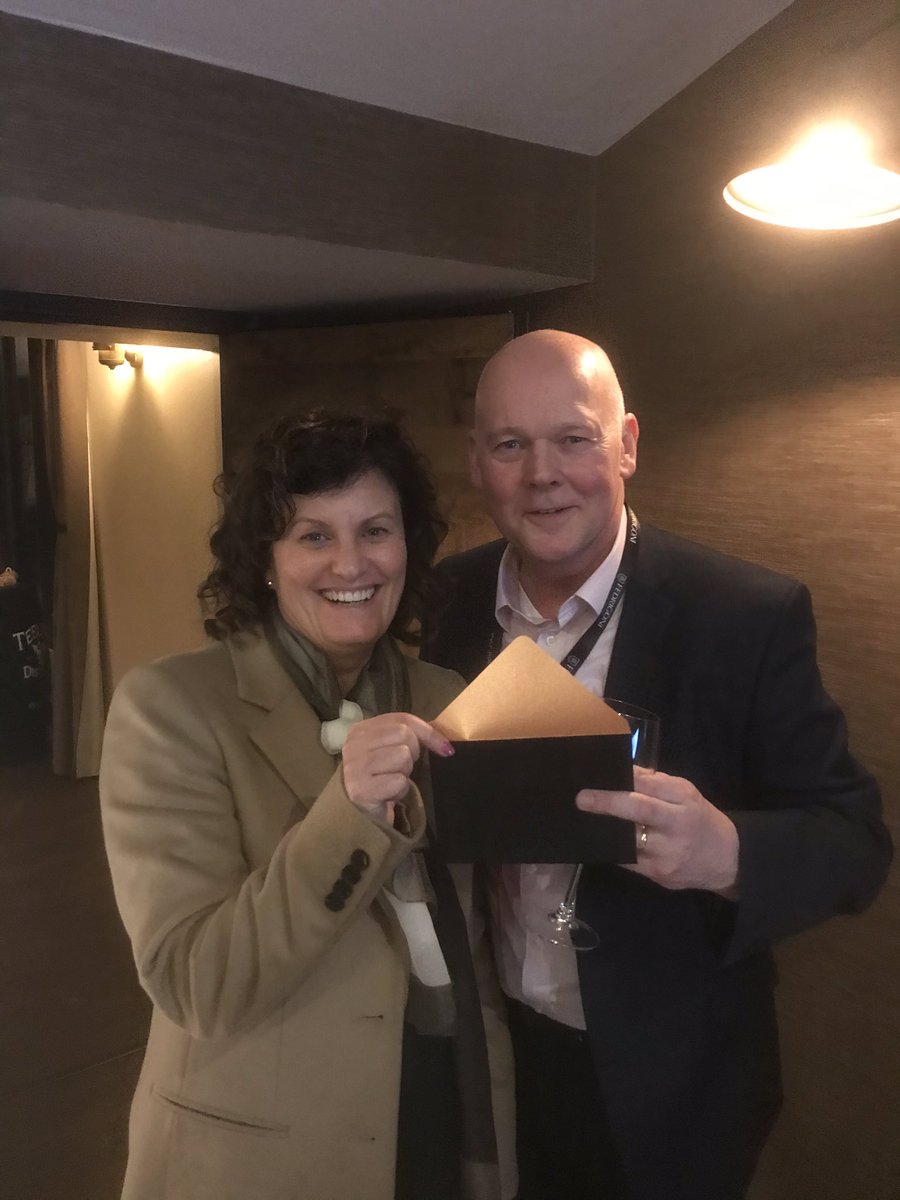 paperassist's tweet photo. Anne Kelly @AKGraphics and Simon Pilkington @fedrigoni_uk at the Fedrigoni 366 event in @teeling_whiskey Dublin last night.
Pictured holding one of our new custom made Black / Copper Duo-Paper Envelopes.
#fedrigoniuk
#fedrigoni366
#paper
#specialistpaper
#DuoPaperEnvelope https://t.co/W0N7vUi6No