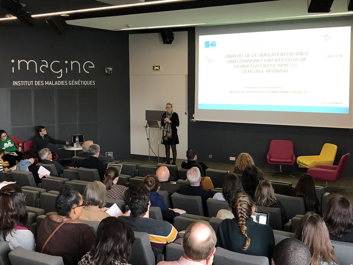 vaincrelamuco's tweet photo. [#MUCORecherche] #CFJC2020
Audrey Ladaurade propose des #formations sur l’annonce diagnostique de la #mucoviscidose aux #soignants des #CRCM, dans le but d’améliorer la relation patient-parent-soignant.
#SociétéFrancaisedeMucoviscidose @FiliereMucoCFTR @paodecarli @FlorianeLacour https://t.co/gpzO5KrOeJ