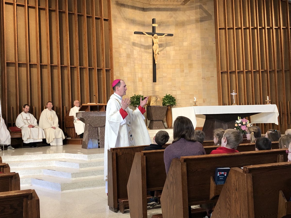 Thank you Bishop Folda for celebrating Mass with us and visiting the classrooms! #jp2schools ⁦@fargodiocese⁩