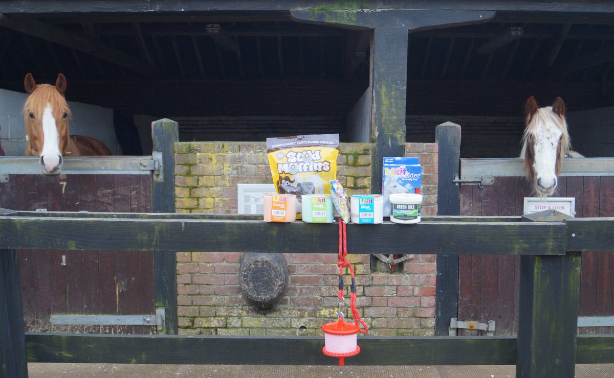 What a lovely way to end the week! 😍

A huge thank you to <a href="/LoveLikits/">Likit Products</a> <a href="/StudMuffinsUK/">Stud Muffins</a> #ThomasPettiferandco and everyone who was kind enough to nominate Redwings to be a recipient of Likit’s #reverseadventcalendar giveaway over the Christmas period on social media ❤️

1/2