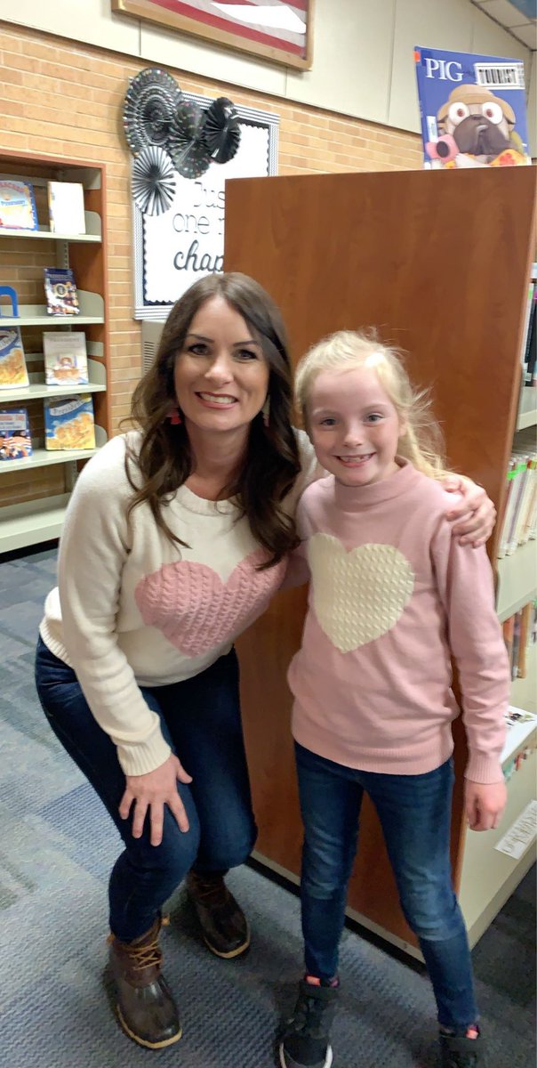 mandriaslee's tweet photo. Doesn’t everyone twin with their librarian while shopping for new books? #peslibrary https://t.co/rBCjA5sSij