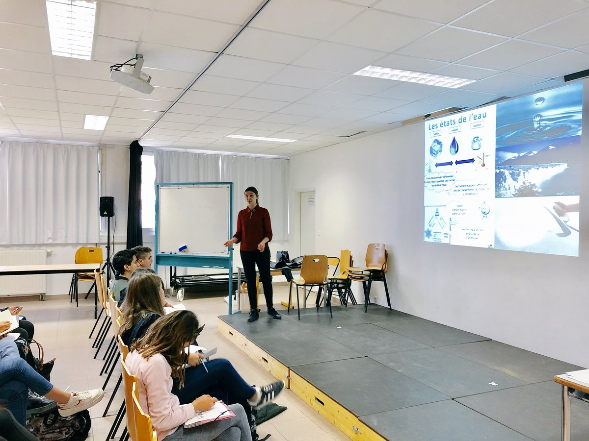 OEHC_'s tweet photo. 🌍In u quatru di a labellizazione #E3D di u cullegiu Giovoni, i sculari anu participatu à u primu attellu di sensibilizazione di l’@OEHC_ 💧💦
✅Un #impegnu maiò à prò di a nostra #ghjuventù è di u #sviluppu #durevule.
🌱#Educazione
🚿 #Acqua🚰
🌿#Ambiente♻️ https://t.co/0rS0R34tvT