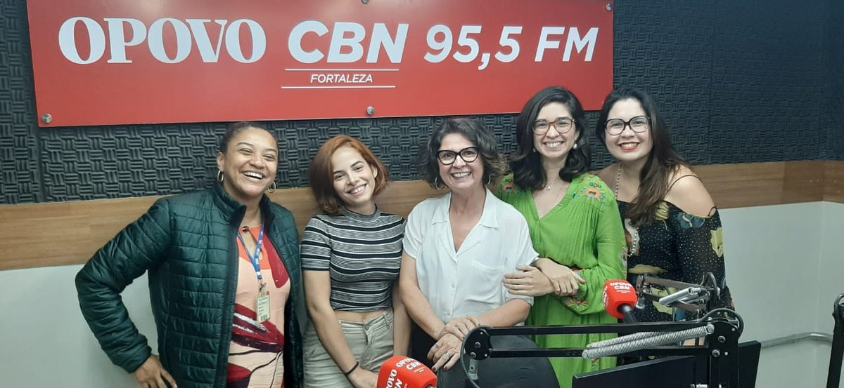 glennacherice's tweet photo. Esqueci de falar, mas ontem participei do #papodemulher da @opovocbn com @maisanablogo, Lia Bruno e @dinizcampos sobre #bbb2020, discursos machistas da casa, o impacto aqui fora e como o elenco feminino do #bbb20 está bem representado. 💪
Fica salvo no Facebook da @opovocbn https://t.co/yD7tZXWNQH