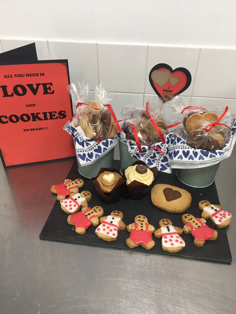 robertlipman1's tweet photo. @elioruk Love is in the air at Ken Stimpson Community School Peterborough #valentinecookies #inclusiveschool🏳️‍🌈💖👩‍❤️‍👨👩‍❤️‍👩👨‍❤️‍👨 ❤️ https://t.co/I0QJHGUFvd
