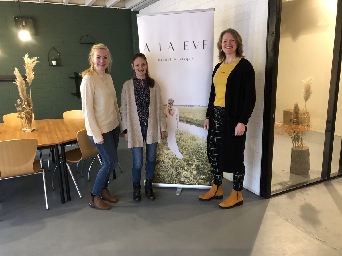 Hoe toepasselijk als je rond Valentijnsdag je Werkervaringsplaats als Front Desk Manager mag starten in de trouwbranche! Veel succes en hartelijk dank #A-la-Eve/HerDistrict in Hoogeveen.
Tevens gefeliciteerd met jullie feestelijke opening vanavond!
<a href="/Steenwijkerland/">Steenwijkerland</a>