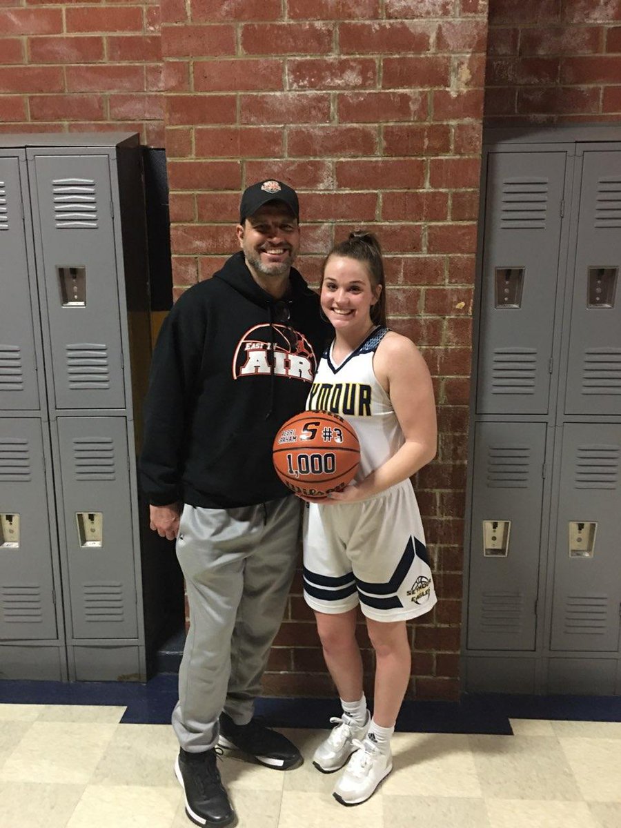 EastTNAir's tweet photo. What a surprise 😊   Didn't know she was so close to 1000!!  And I got to see it.   Super proud of this kid!!! Lucky to have coached this kid for 3 years.  Always will be family ❤  Congrats @aebrigraham.     Love you 😊 https://t.co/QzKGkiv1u3