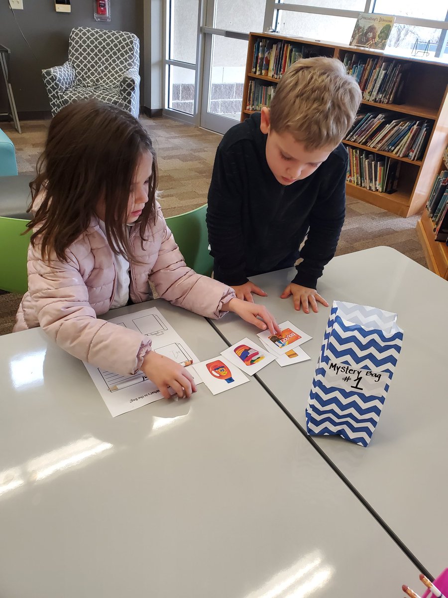 MrsEverett1st's tweet photo. Working with the awesome Mrs. McCalla on main idea in library this week ❤️ https://t.co/y81FwXLCil