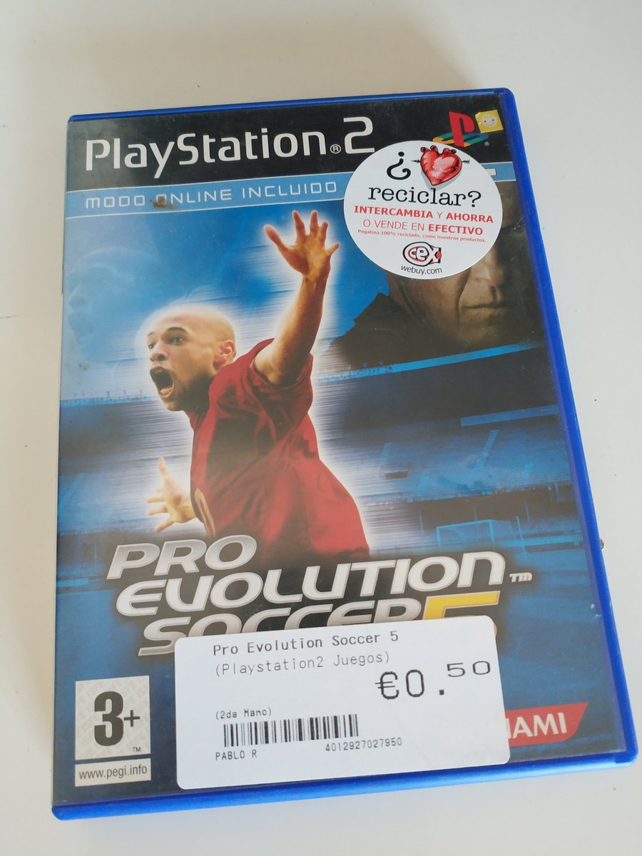 Slash76ES's tweet photo. Por 50 cts no pude resistirme al que muchos consideran el mejor PES de la historia, a mi me costaría elegir entre 3,5 y 6 #ProEvolutionSoccer5 #Konami #PS2 #retrogaming https://t.co/Pmskm3W51H