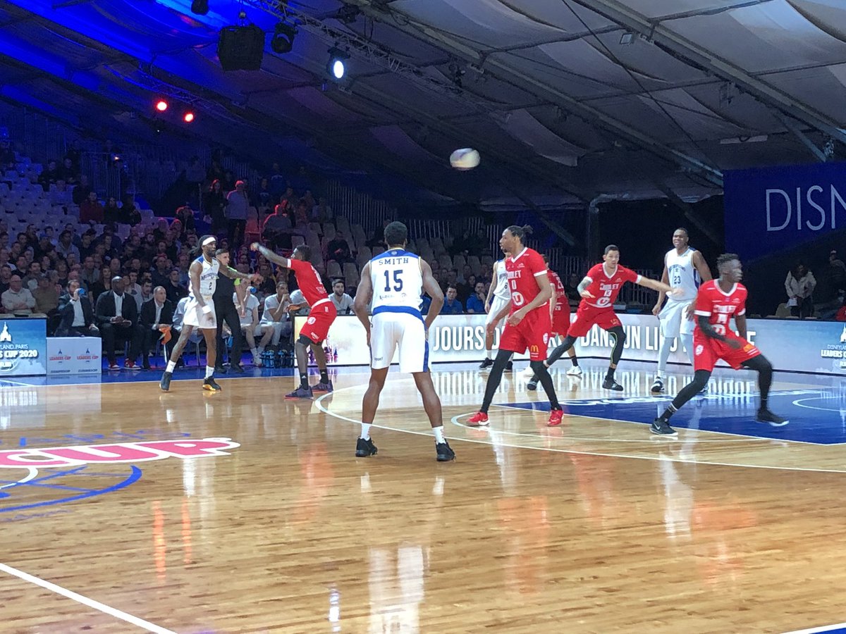 #LeadersCup2020 #Disney 1er quart temps Quart de finale Boulogne-Levallois/Cholet   20 -17 <a href="/F3PaysdelaLoire/">France 3 Pays de la Loire</a> <a href="/France3Paris/">France 3 Paris/Ile-de-France</a>