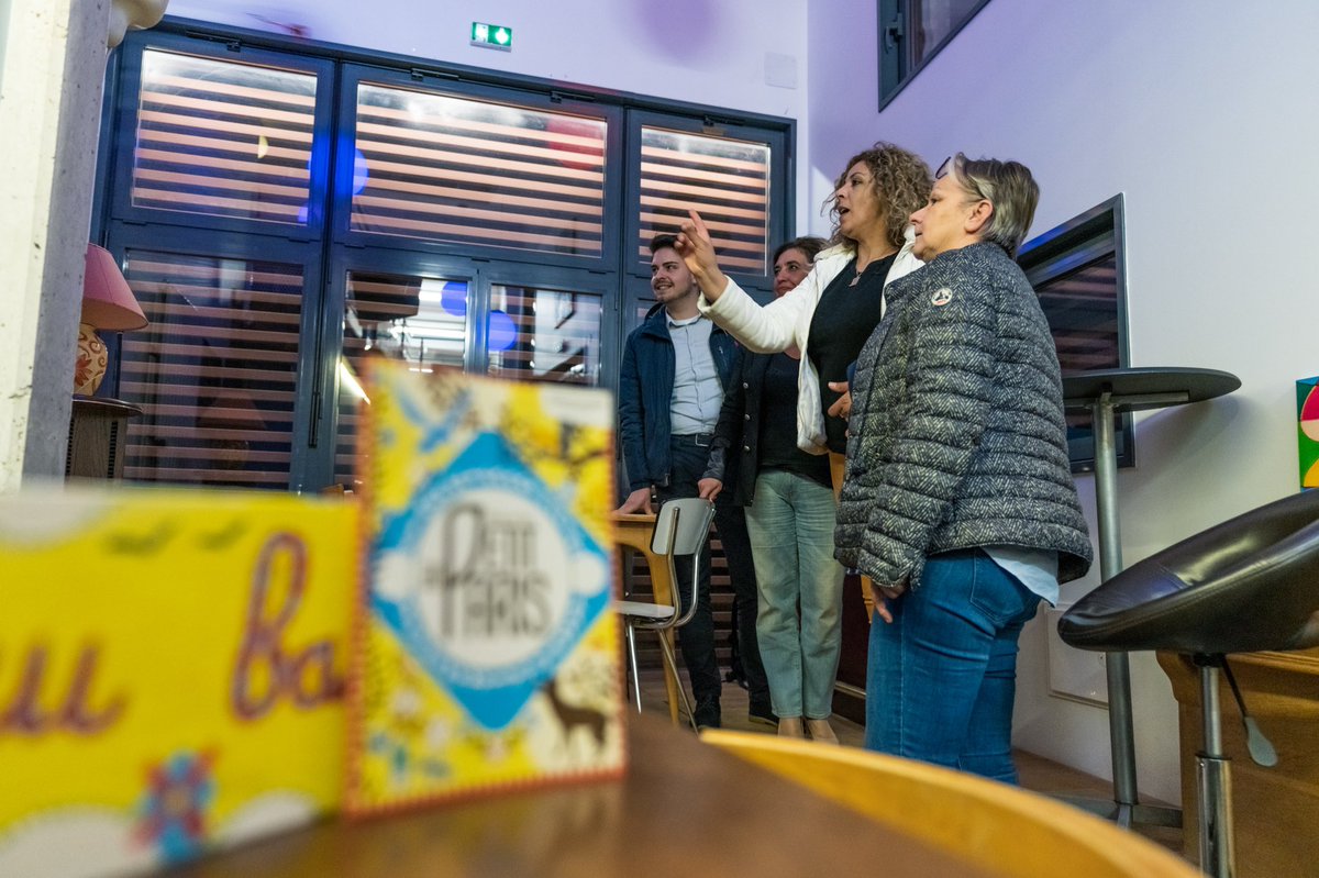2020Krebs's tweet photo. Avant-hier soir, notre équipe est allée à la rencontre des bénévoles du Petit Paris. C'est un monument historique mais aussi un lieu de rencontre sur Saint-Dizier.
#Municipales2020 #SaintDizier https://t.co/QJpTNJXp5J