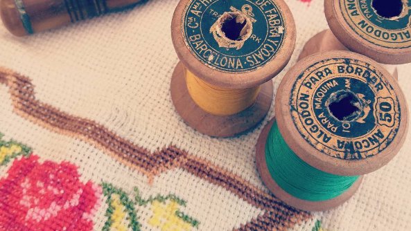 Nuestra casa debe gustarnos
Es nuestro castillo, nuestro refugio
Crear pequeños rincones para disfrutarlos,llenarla de detalles que nos saquen una sonrisa
Velas, recuerdos,un mini jardín,un rinconcito para el café
#homestaging #valencia #FelizSanValentin 

marsalahome.com/tu-hogar-es-tu…