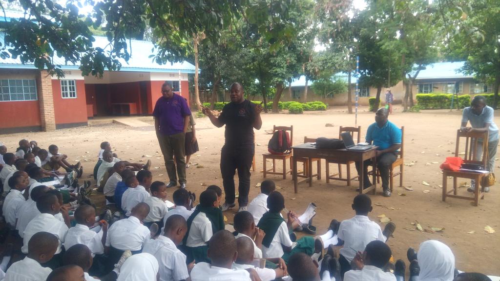 dojuki2's tweet photo. Always keep a positive mindset, it will improve your outlook on the world. @Laltaika1 @NM_AIST #STEM# @Baraa primary school https://t.co/zvND1Z0JCV