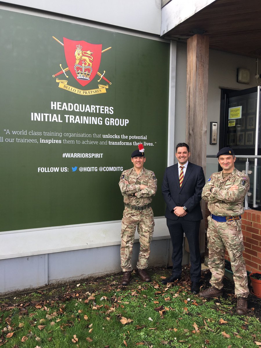 Exciting things are happening at HQ ITG today. Honoured to have a visit from inspirational adventurer and former soldier @mrjordanwylie. He truly encapsulates the #warriorspirit! <a href="/Channel4/">Channel 4</a> #Hunted #warriorspirit #adventure @ComdITG <a href="/ArmySouthEast/">Army in the South East</a>