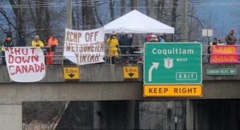 samike88's tweet image. #CANADA  a SHIP WITHOUT A CAPTAIN  !!!

The #BLOCKADES are Killing us. Chlorine for water treatment running short, meaning BOIL WATER !
Medications, food, even plane deicing fluid running low.
Not to mention, a truck shortage !!
A leader with balls is really needed now !