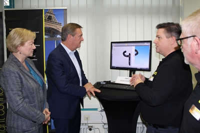 Welchen Beitrag leistet die #UNITEC bei der #Digitalisierung im #Mittelstand?
OB der Stadt #Hanau Claus Kaminsky diskutierte mit uns vor Ort.

Lesen Sie hier was den OB beeindruckt hat: bit.ly/2wh4DzC