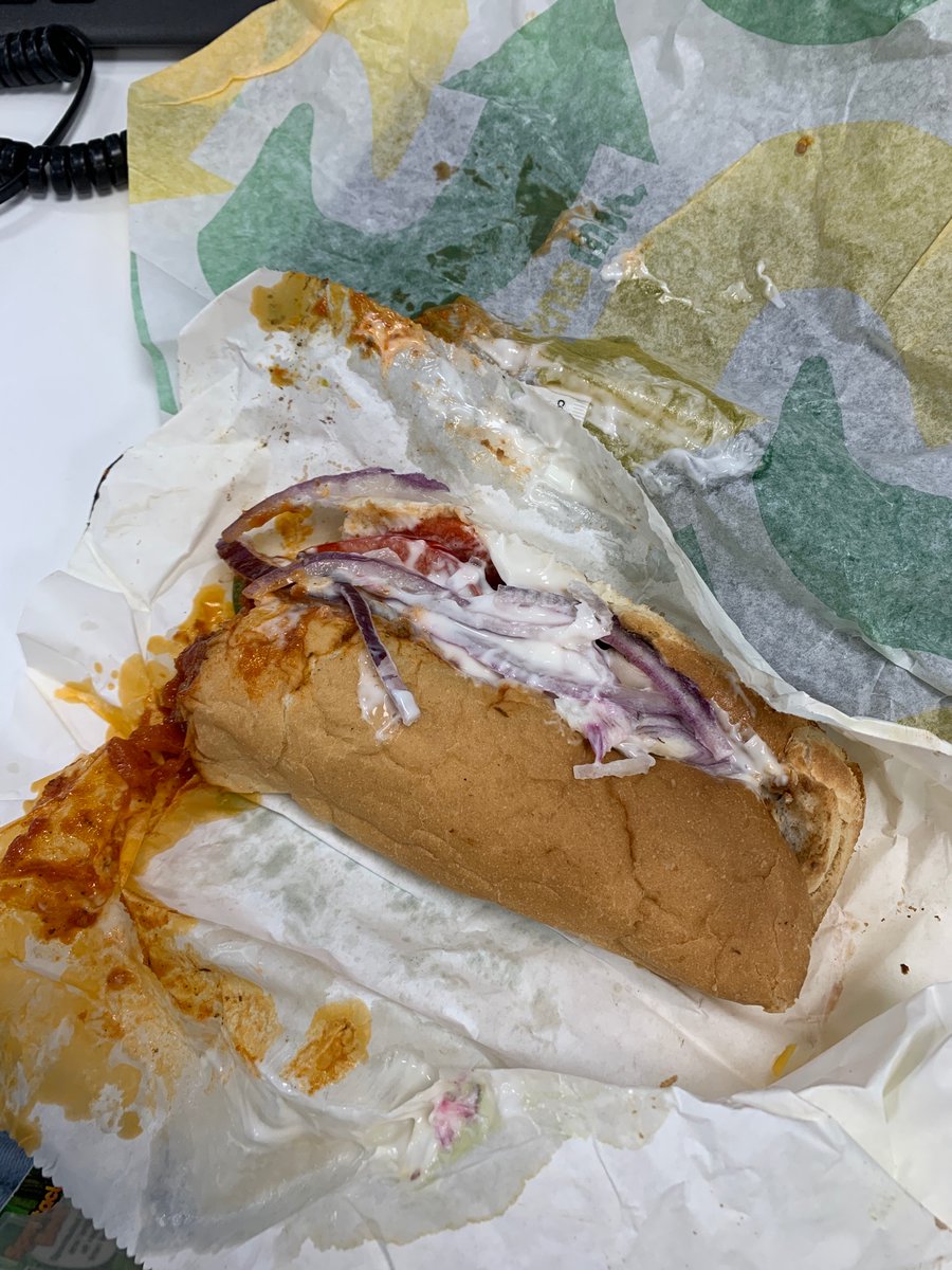 PoppyN06's tweet photo. @SUBWAY I asked for a small bit of mayo. Genuinely disappointed, valentines lunch with work husband ruined 😪 https://t.co/x5J6SmZaDD
