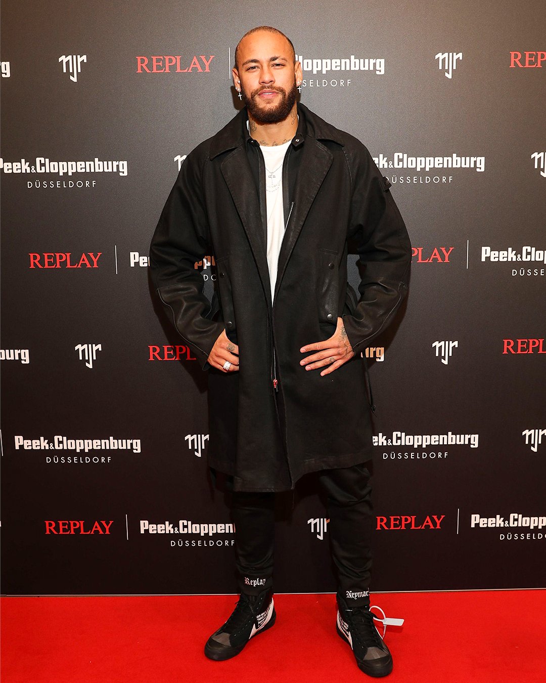 B/R Football on X: Neymar showed off his new look at a fashion