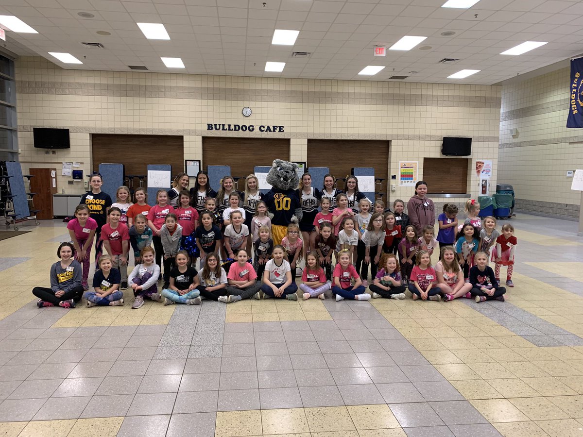 MrsP_3rdGr's tweet photo. Mini-cheer night is almost here! @OFHSCheer Can’t wait to watch these little cuties cheer tonight! https://t.co/H3H9frV5OU