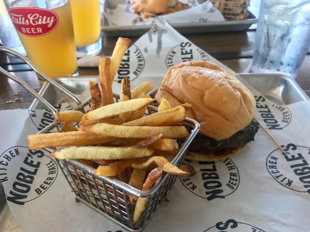 Status on Valentine’s Day: 
Single ☐ Taken ☐ Hungry ☑️
.
.
.
#NoblesKitchenAndBeerHall #NoblesKitchen #NashvilleBBQ #NashvilleSportsBar #EatNashville #BeerHall #CraftBeer #ForkYeah #NashvilleEats #NashvilleFoodie