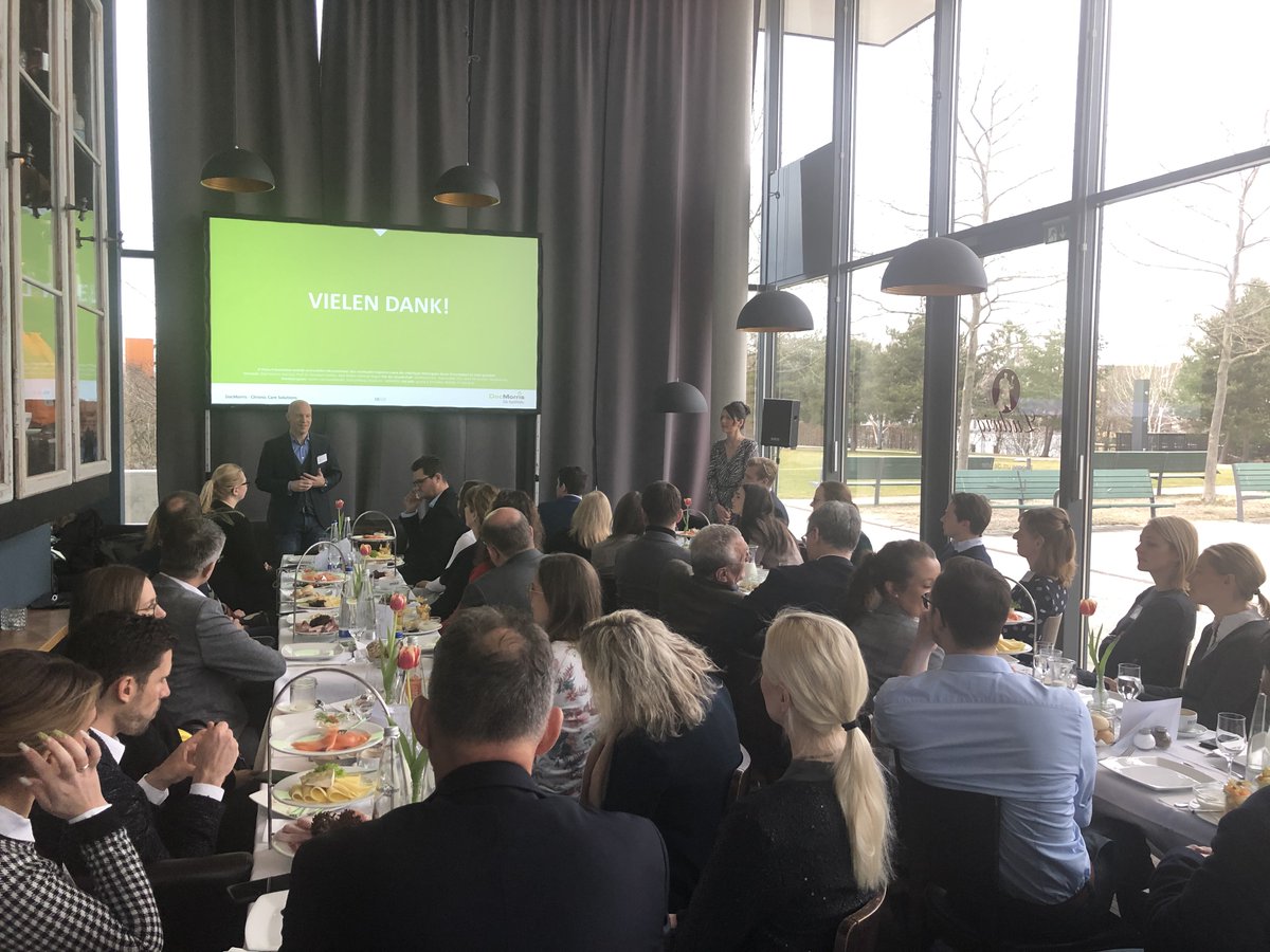 40 pharmaceutical experts exchanging views on current topics in the pharma industry at the Vitamin C. #pharmaindustry #pharmamarketing #pharmasales #innovation 
ysura showed the yRoom for remote edetailing. Screensharing was yesterday! ysura.com/en-product-ser…